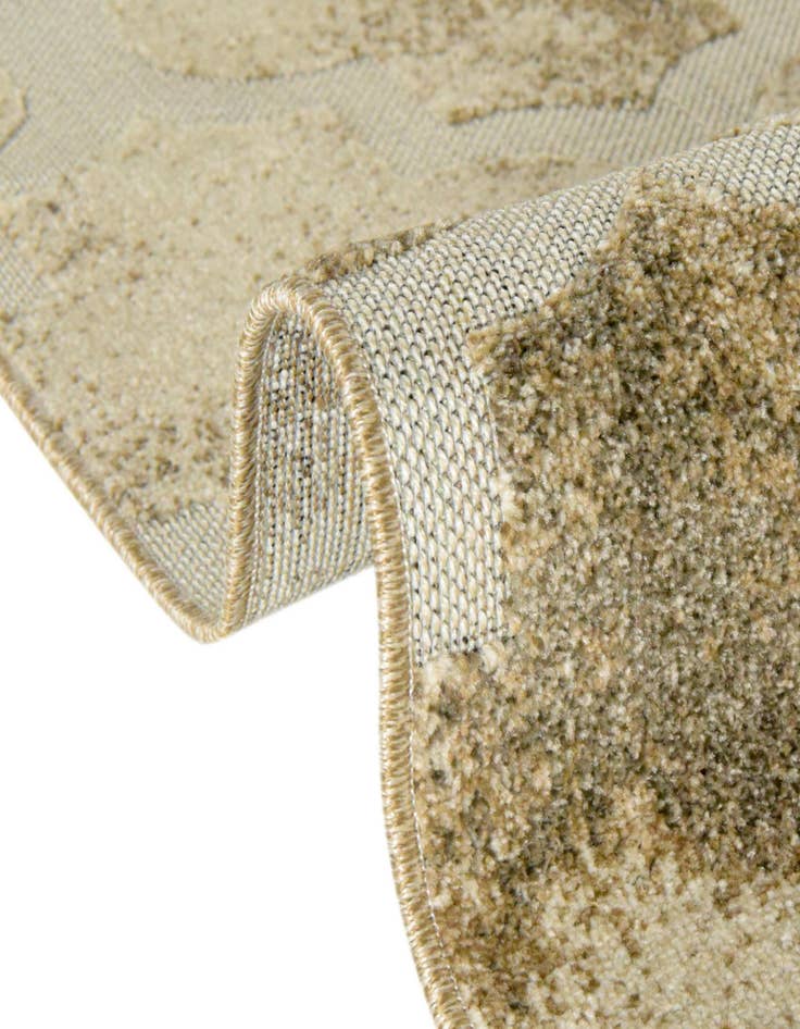 Detail image of 9' x 12' Washable Lattice Indoor / Outdoor Rug