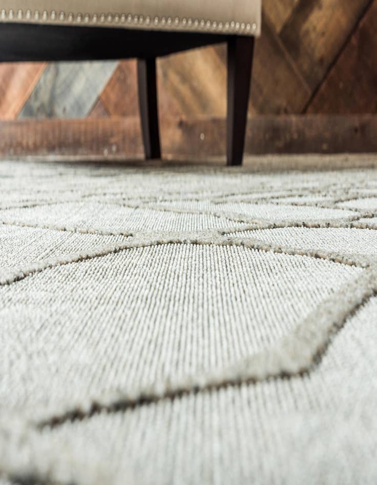Detail image of 8' x 10'  Washable Modern Indoor / Outdoor Rug
