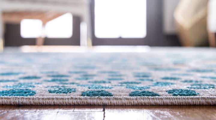 6' x 9' Easy-Clean Modern Indoor / Outdoor Rug