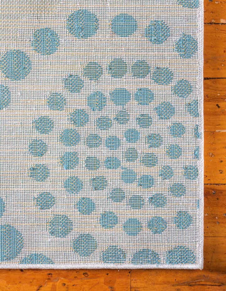 6' x 9' Easy-Clean Modern Indoor / Outdoor Rug