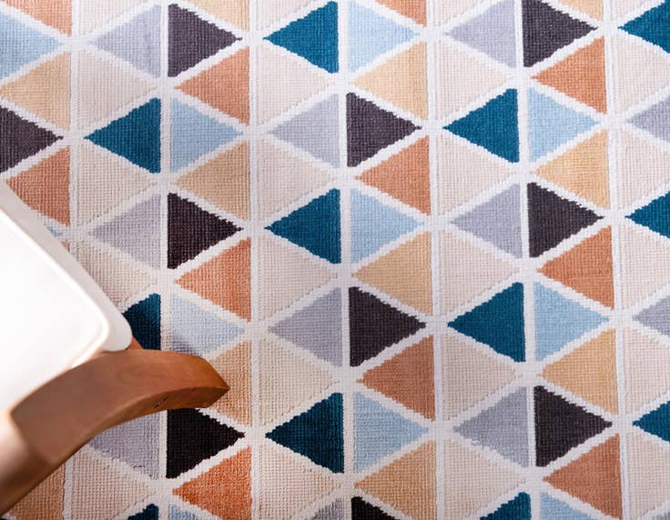 Detail image of 9' x 12' Easy-Clean Oasis Indoor / Outdoor Rug