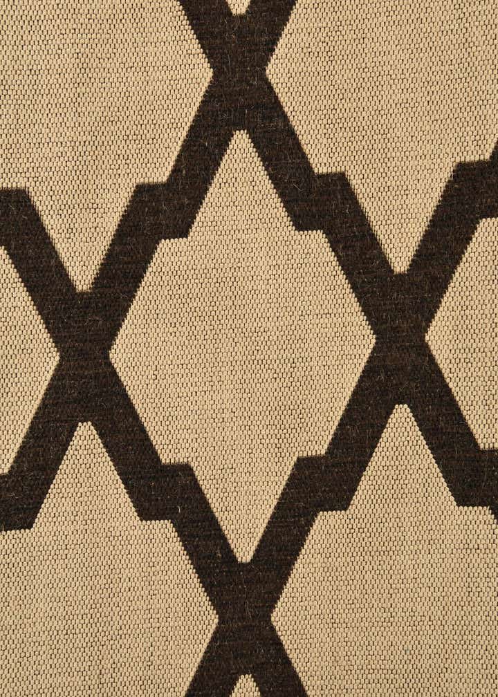 5' x 7' 6 Easy-Clean Trellis Indoor / Outdoor Rug