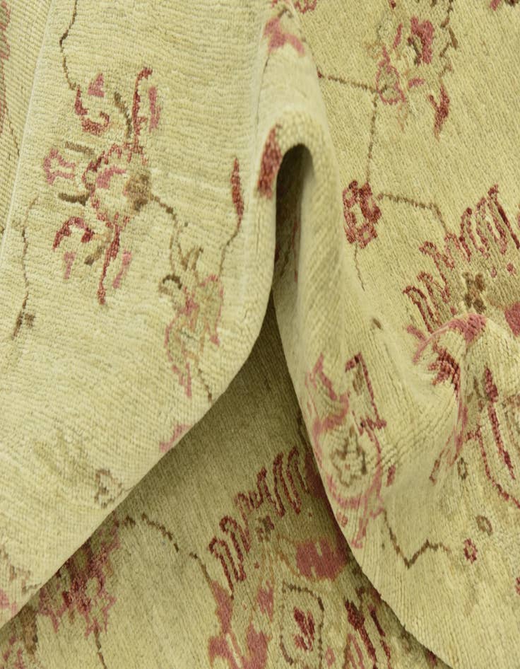 Detail image of 5' 7 x 7' 10  Hand Knotted Peshawar Ziegler Rug