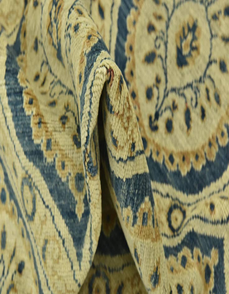 Detail image of 8' 10 x 12'  Hand Knotted Peshawar Ziegler Rug