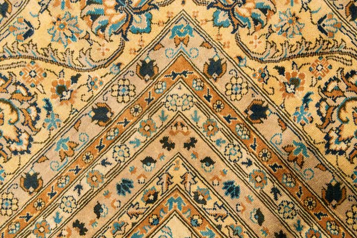 16' 9 x 31' 4 Hand Knotted Peshawar Ziegler Rug
