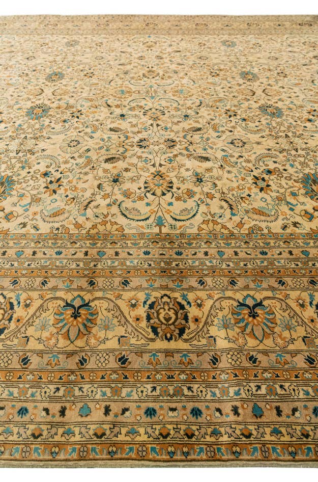 Detail image of 16' 8 x 22' 6 Hand Knotted Peshawar Ziegler Rug