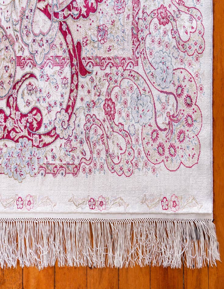 Detail image of 5' x 7' 5 Qom Bamboo Silk Rug