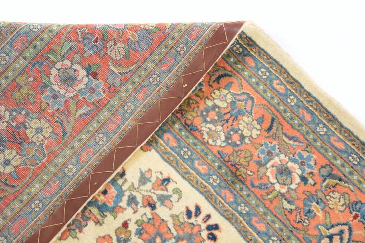 Detail image of 6' 7 x 9' 8 Hand Knotted Sarough Persian Wool Rug
