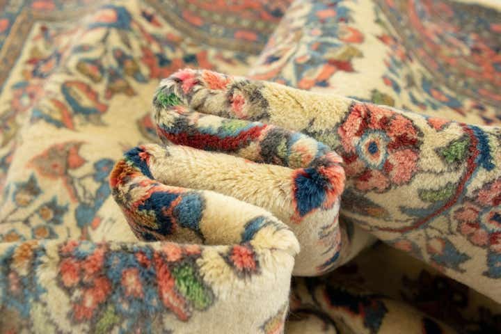 6' 7 x 9' 8 Hand Knotted Sarough Persian Wool Rug