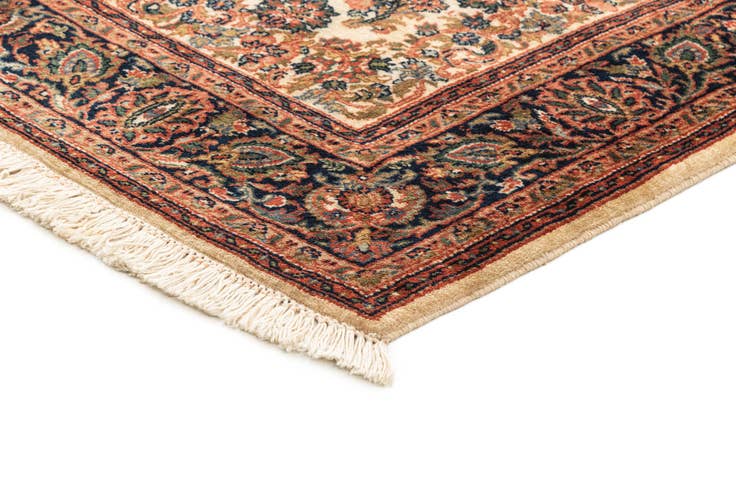 Detail image of 4' x 6' 3 Hand Knotted Sarough Wool Rug