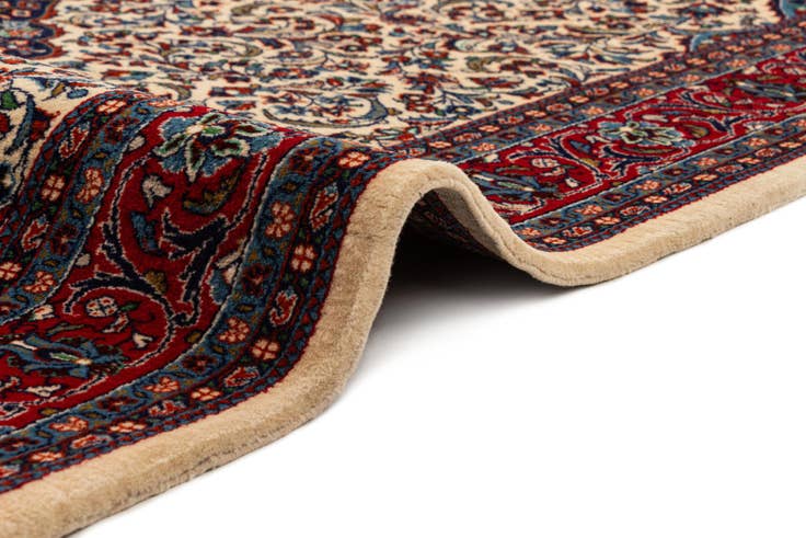 Detail image of 4' 3 x 6' 10 Sarouk Rug