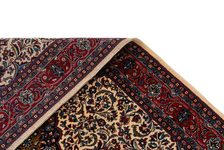 Detail image of 4' 3 x 6' 10 Sarouk Rug