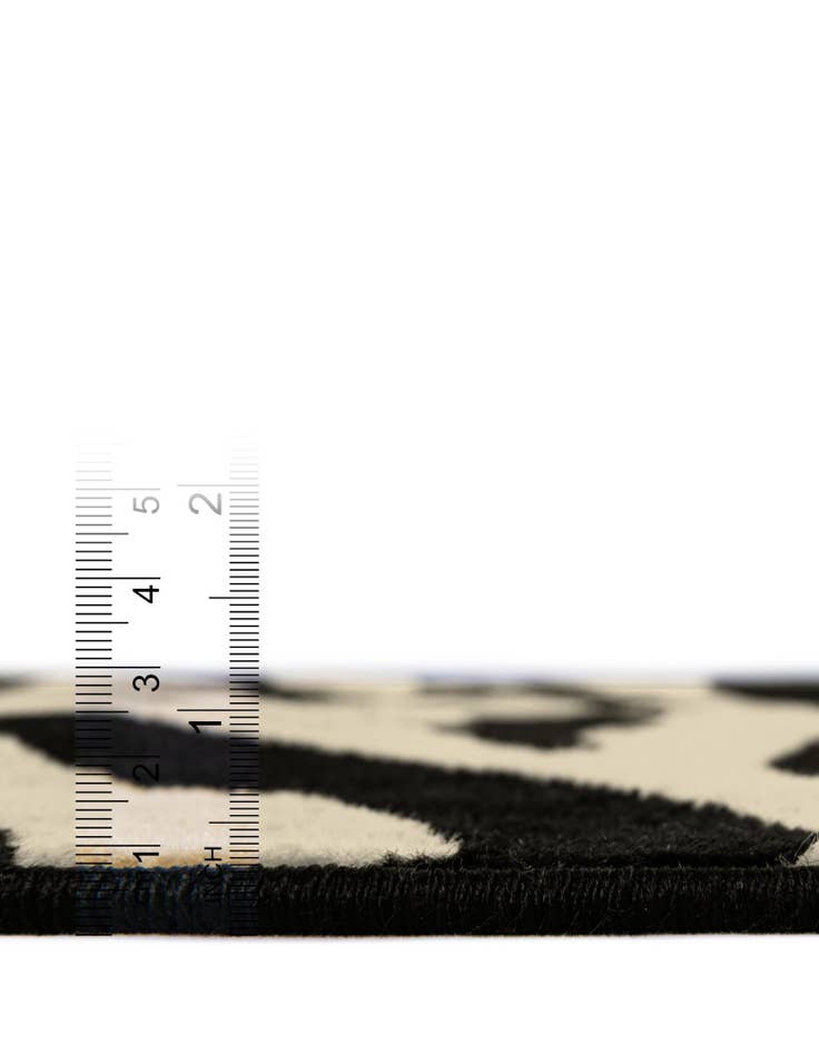 Detail image of 9' x 12' Savannah Rug