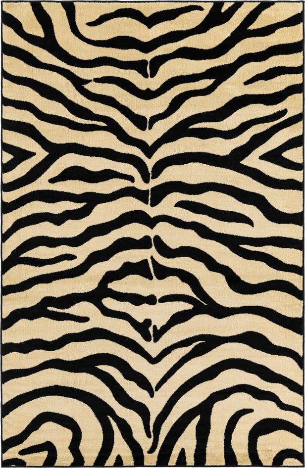 Detail image of 5' 3 x 8' Savannah Rug