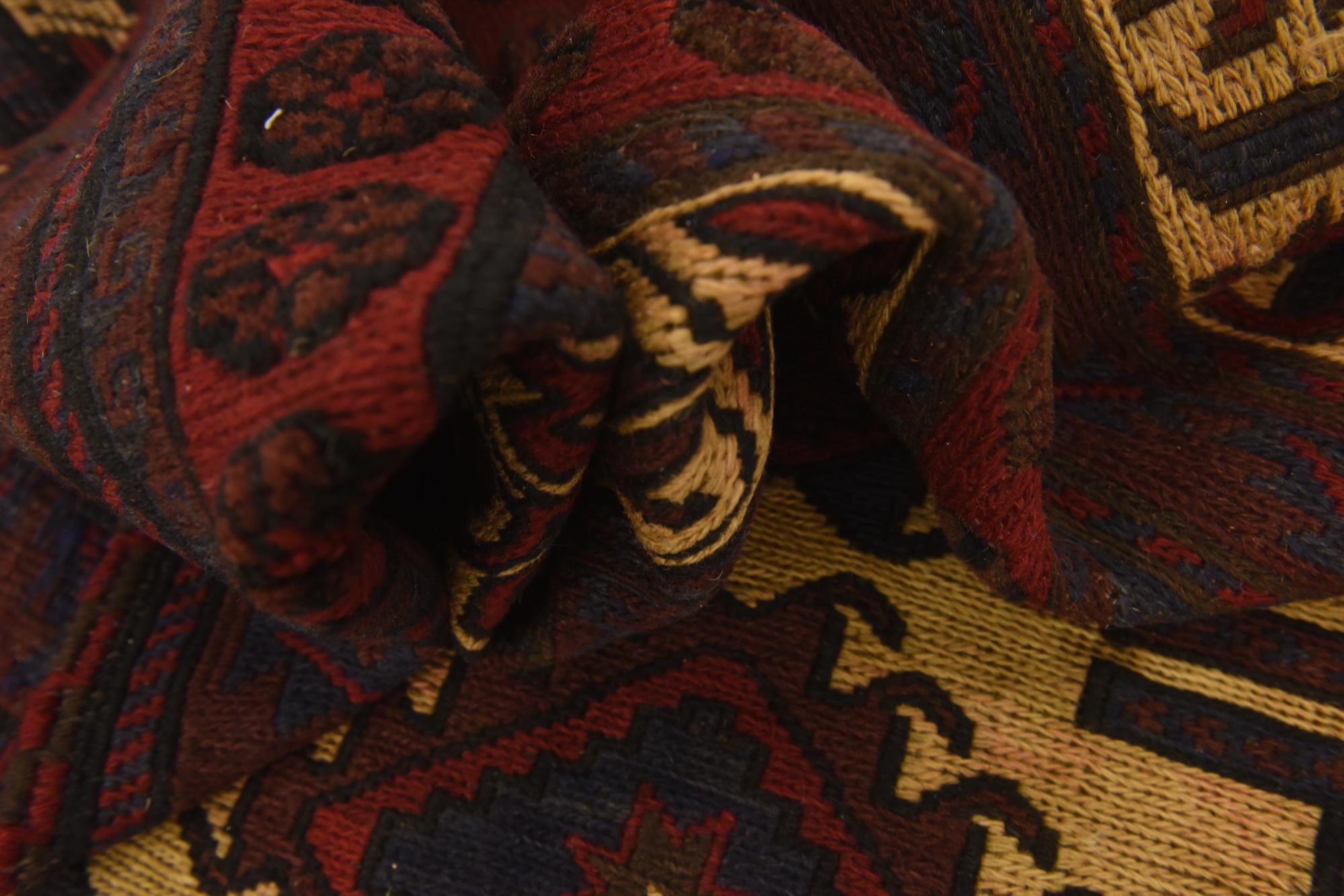 6' 2 x 8' 8 Hand Knotted Sumak Wool Rug