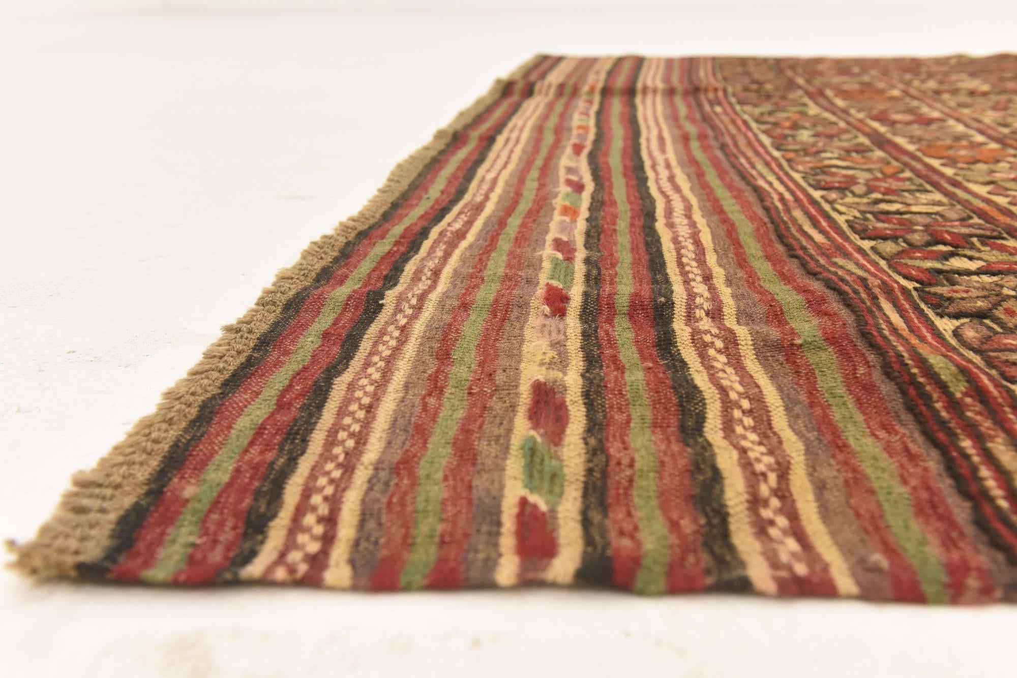 6' 1 x 9' 9 Hand Knotted Sumak Wool Rug
