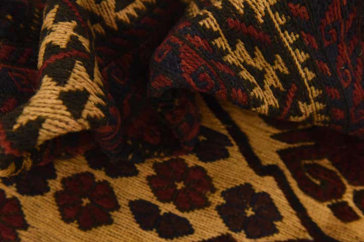195cm x 275cm Hand Knotted Sumak Wool Rug