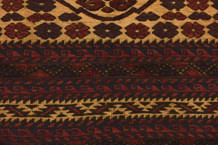 Detail image of 6' 5 x 9' Hand Knotted Sumak Wool Rug