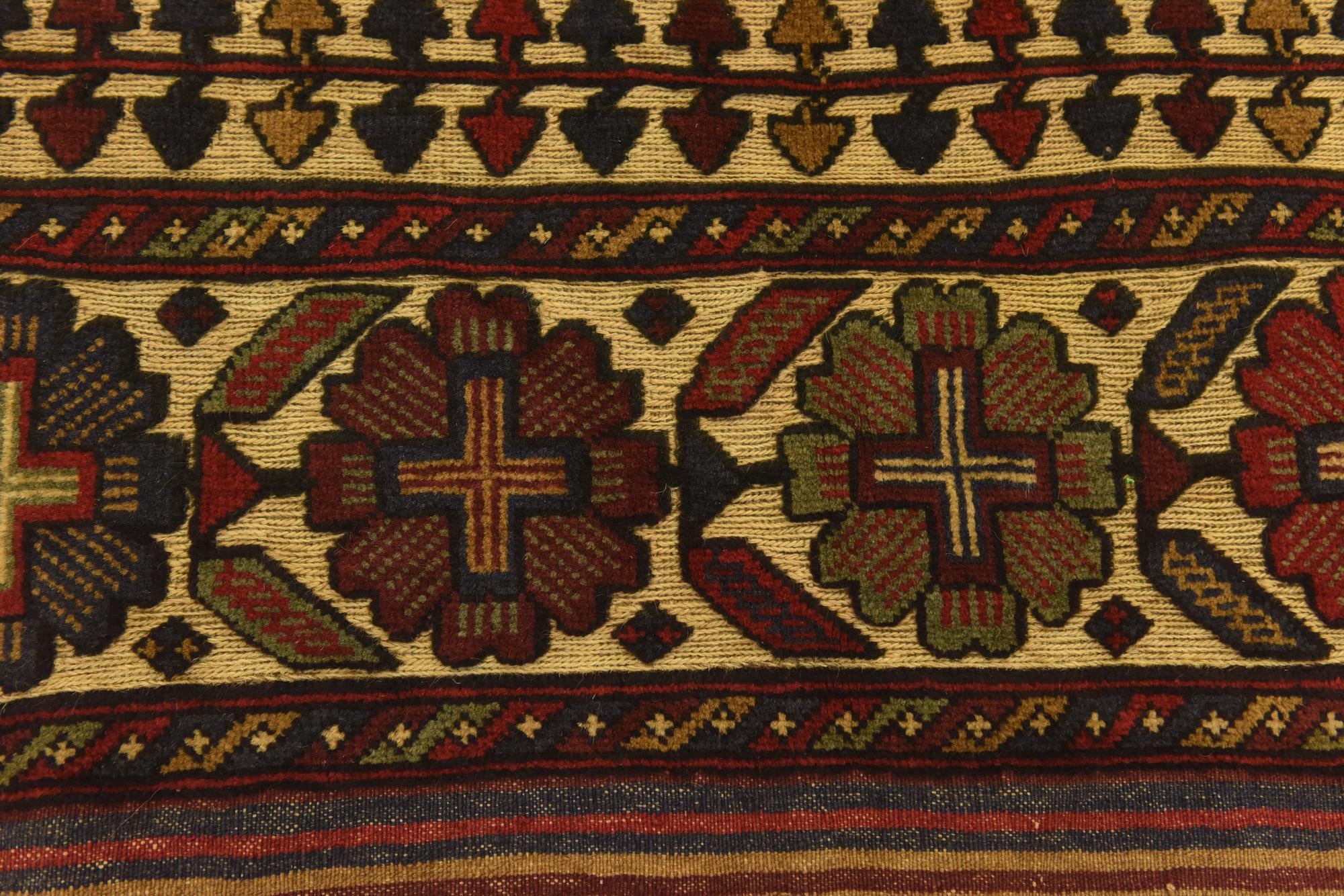 4' 4 x 5' 7 Hand Knotted Sumak Wool Rug