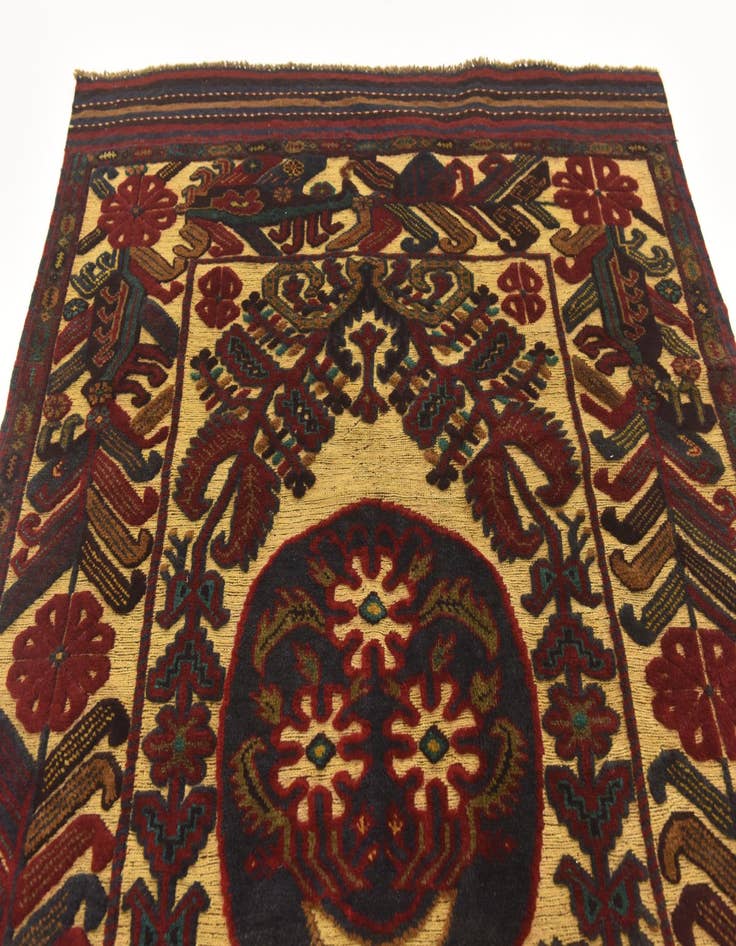 Detail image of 4' 2 x 6'  Hand Knotted Sumak Wool Rug