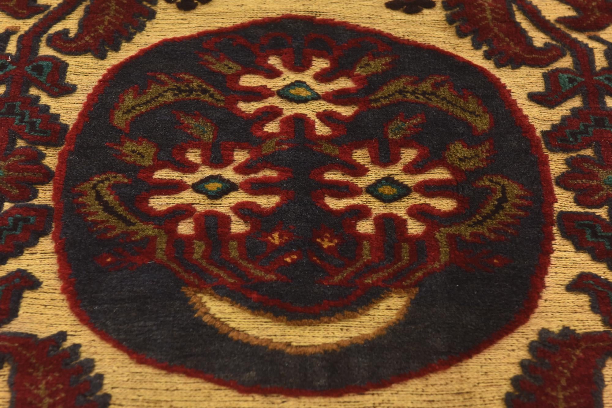 4' 2 x 6' Hand Knotted Sumak Wool Rug