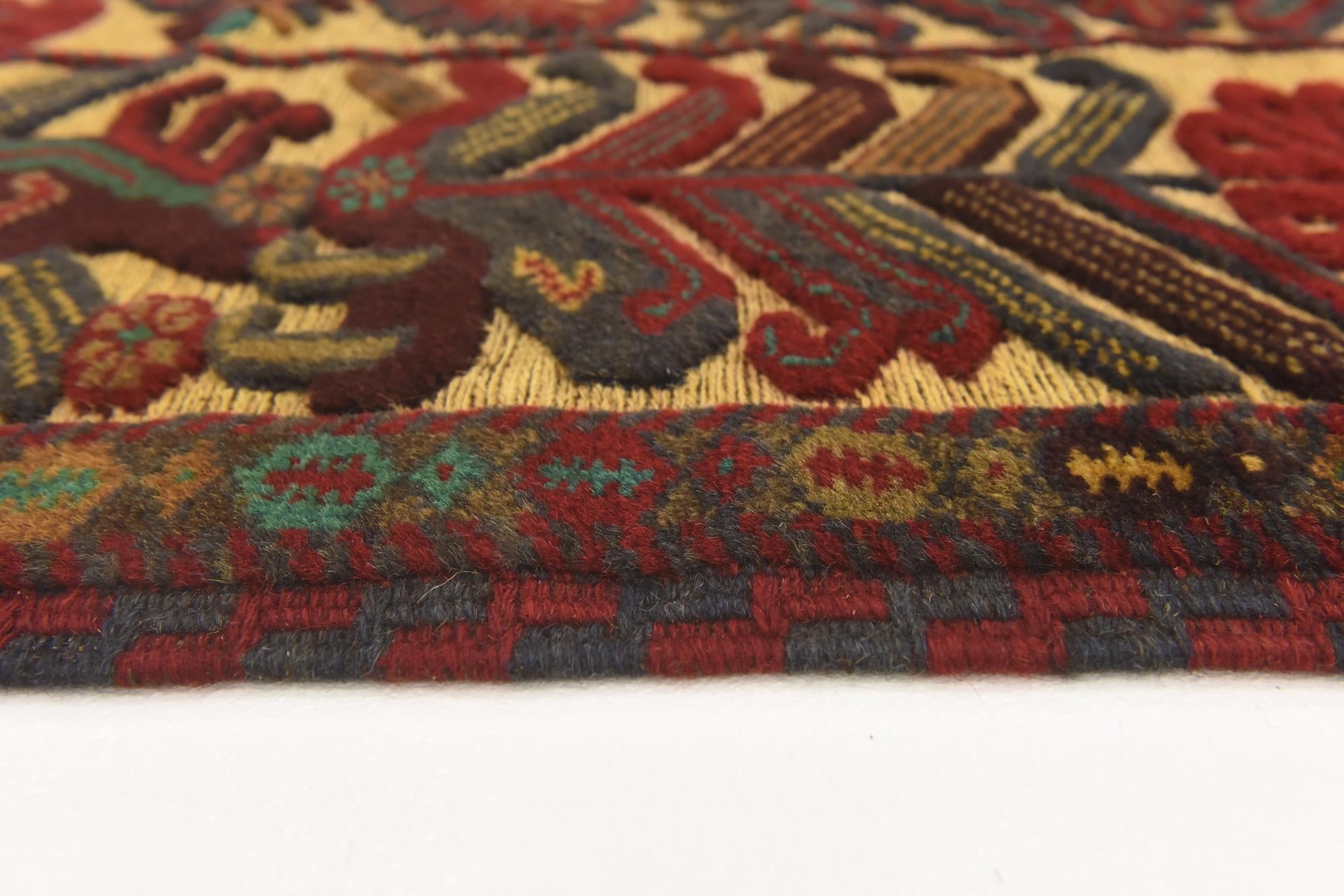 4' 2 x 6' Hand Knotted Sumak Wool Rug