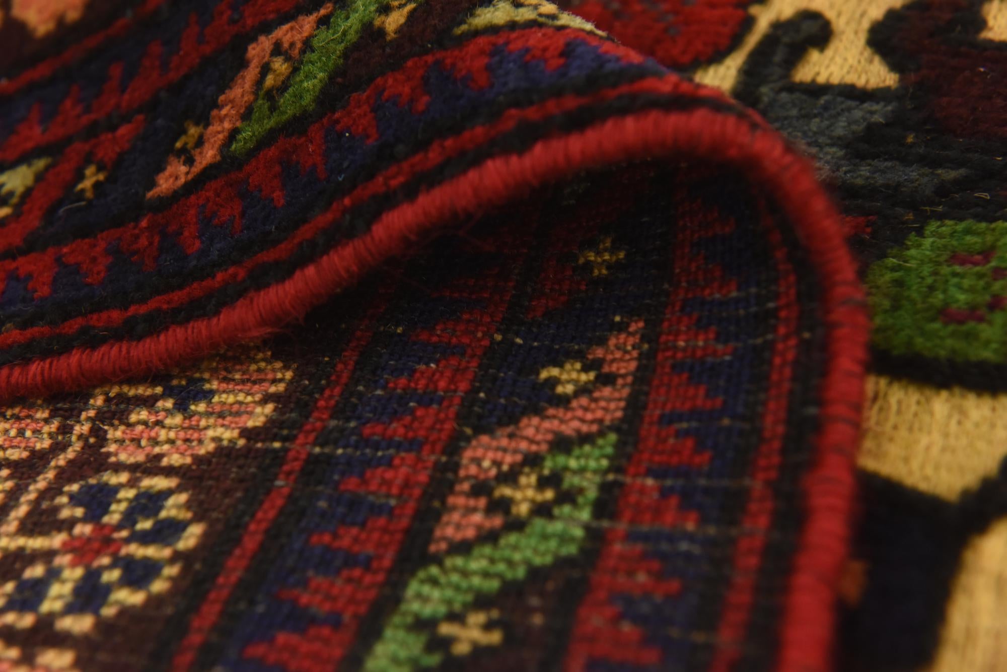 2' 10 x 4' 10 Hand Knotted Sumak Wool Rug