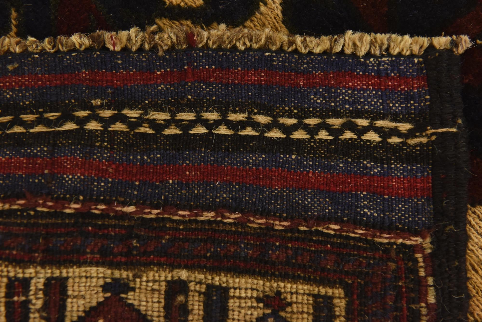2' 10 x 4' 6 Hand Knotted Sumak Wool Rug