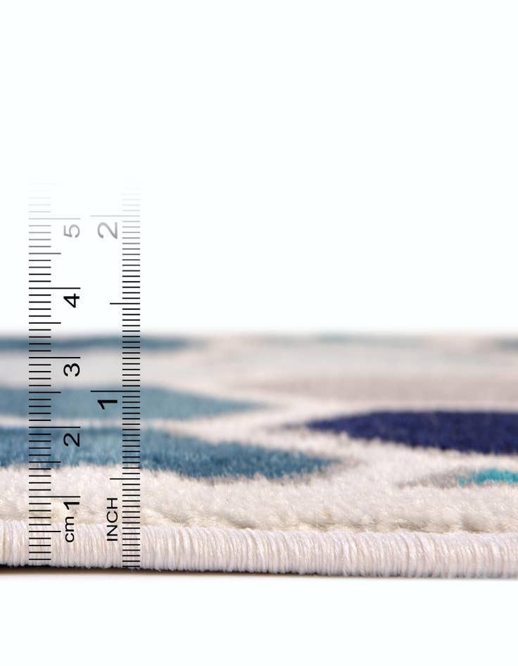 Detail image of 5' 3 x 8' Sydney Rug