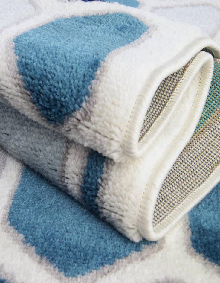 Detail image of 5' 3 x 8' Sydney Rug