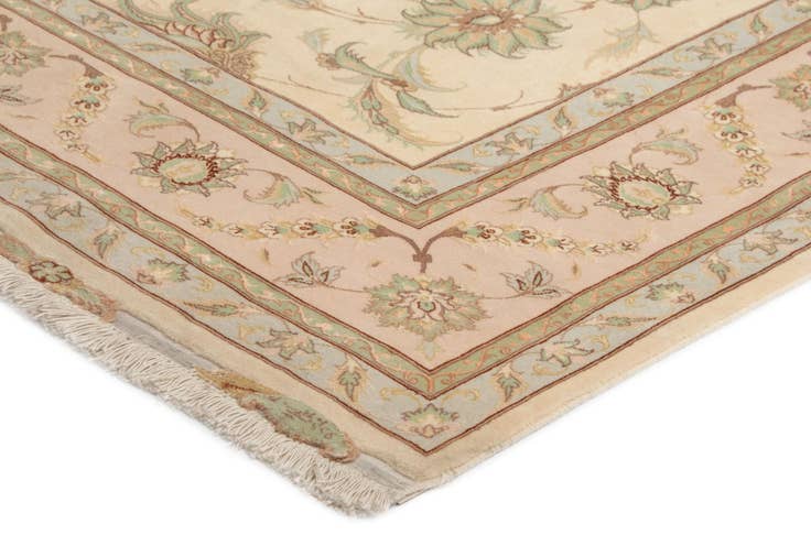 Detail image of 6' 7 x 10' 9 Tabriz Rug