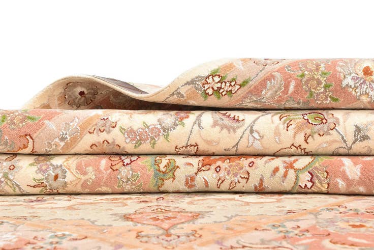 Detail image of 4' 11 x 6' 8 Tabriz Rug