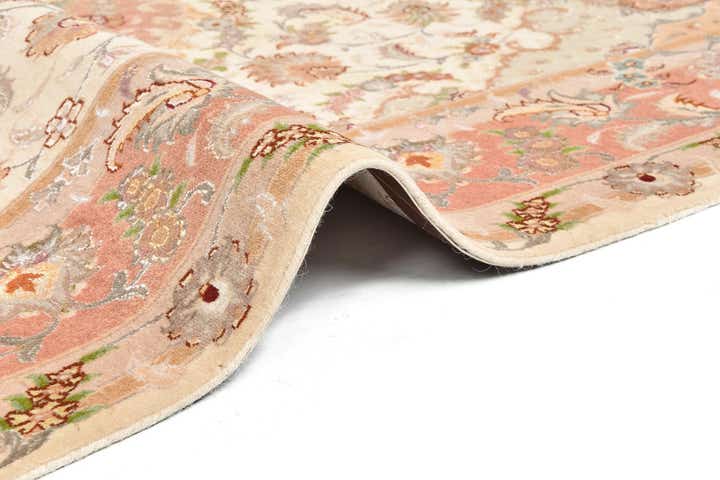 4' 11 x 6' 8 Tabriz Rug