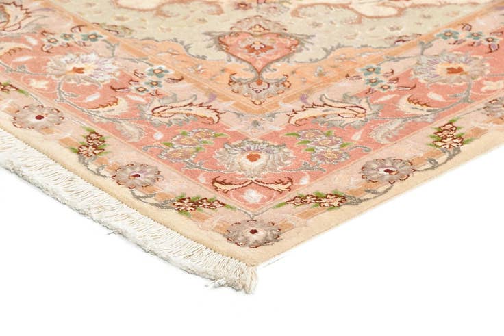 Detail image of 4' 11 x 6' 8 Tabriz Rug