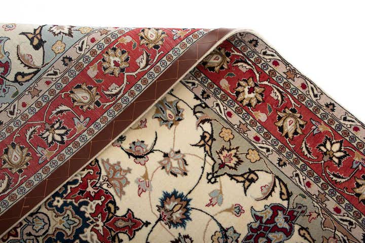 5' x 7' Tabriz Rug