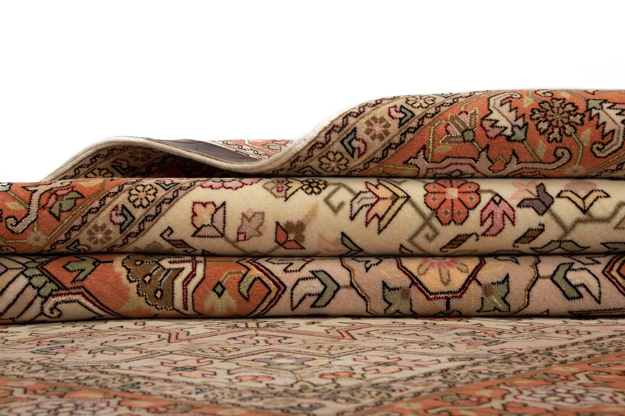 4' 11 x 6' 9 Tabriz Rug