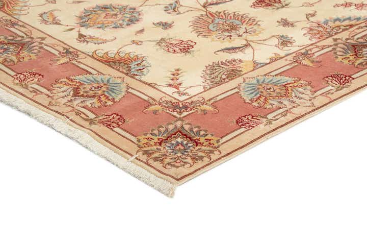 4' 11 x 6' 11 Tabriz Rug