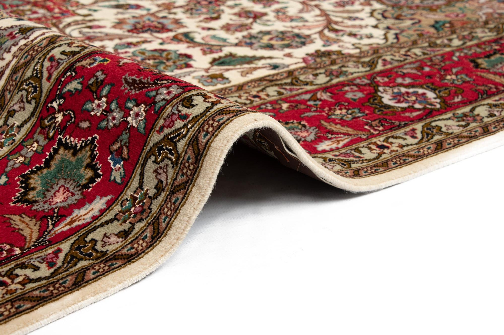 5' x 7' 1 Tabriz Rug