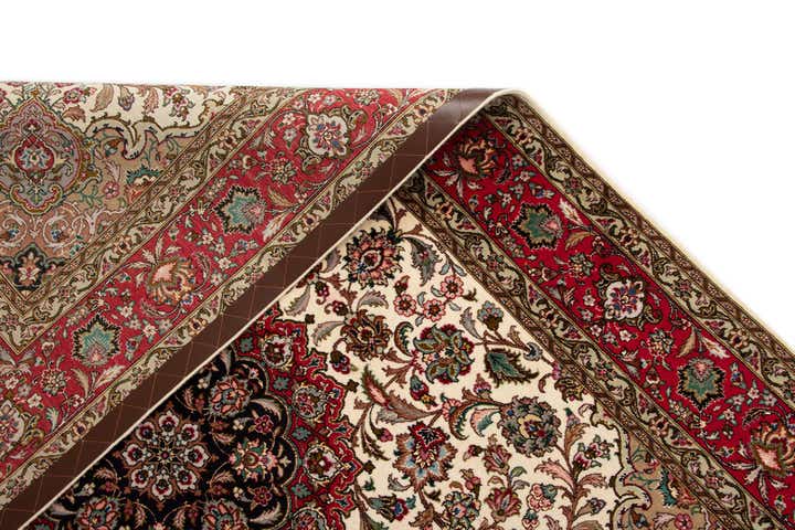 5' x 7' 1 Tabriz Rug