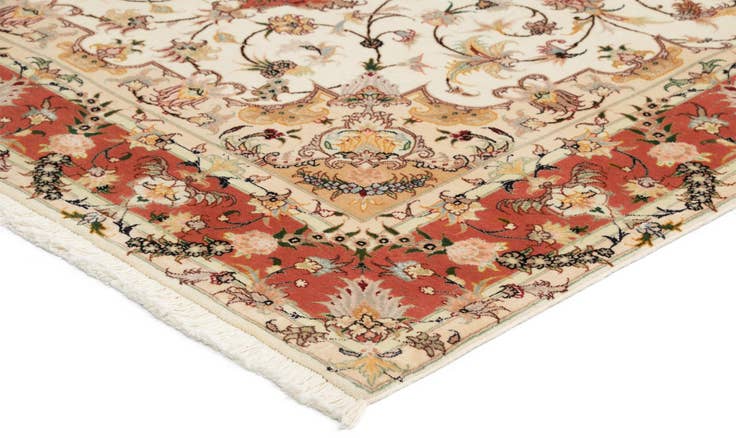 Detail image of 4' 10 x 6' 6 Tabriz Rug