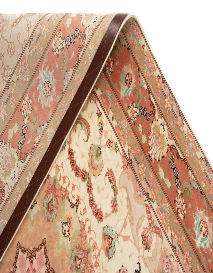 Detail image of 4' 11 x 7' 1 Tabriz Rug