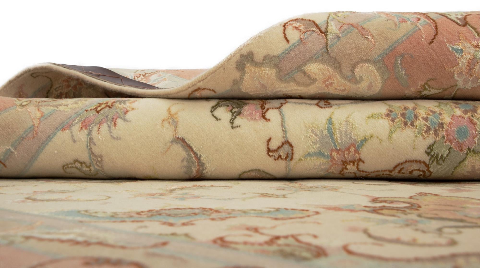 5' x 6' 7 Tabriz Rug