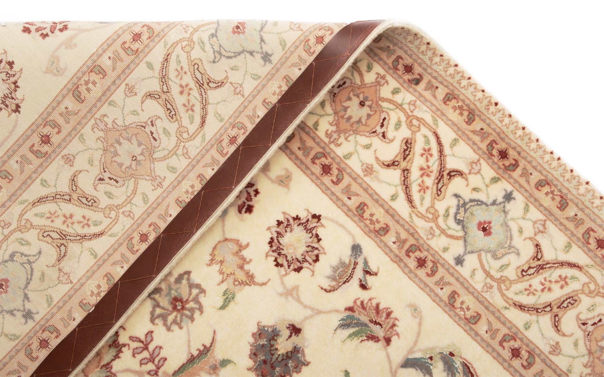 5' 1 x 6' 10 Tabriz Rug