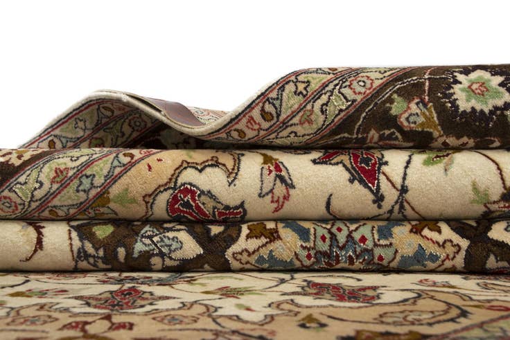 Detail image of 4' 11 x 6' 9 Tabriz Rug