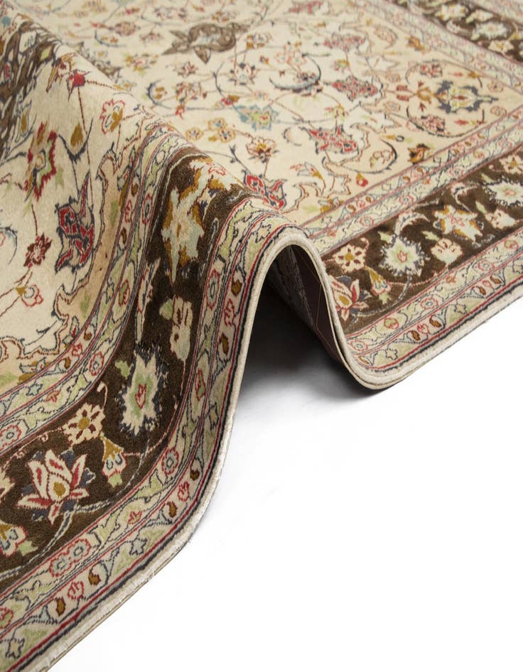 Detail image of 4' 11 x 6' 9 Tabriz Rug