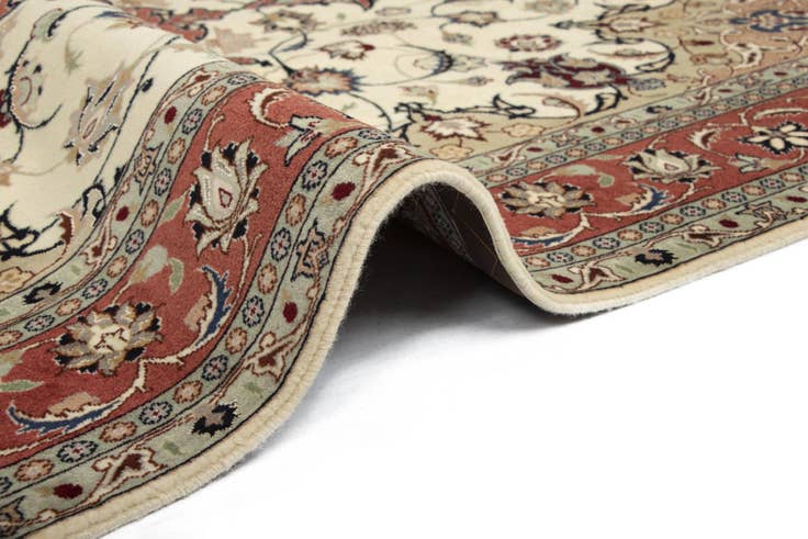 Detail image of 5' 1 x 6' 8 Tabriz Rug