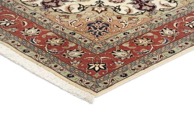 Detail image of 5' 1 x 6' 8 Tabriz Rug