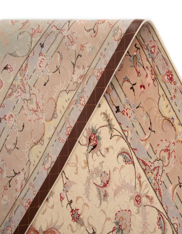 Detail image of 6' 7 x 10' 2 Tabriz Rug