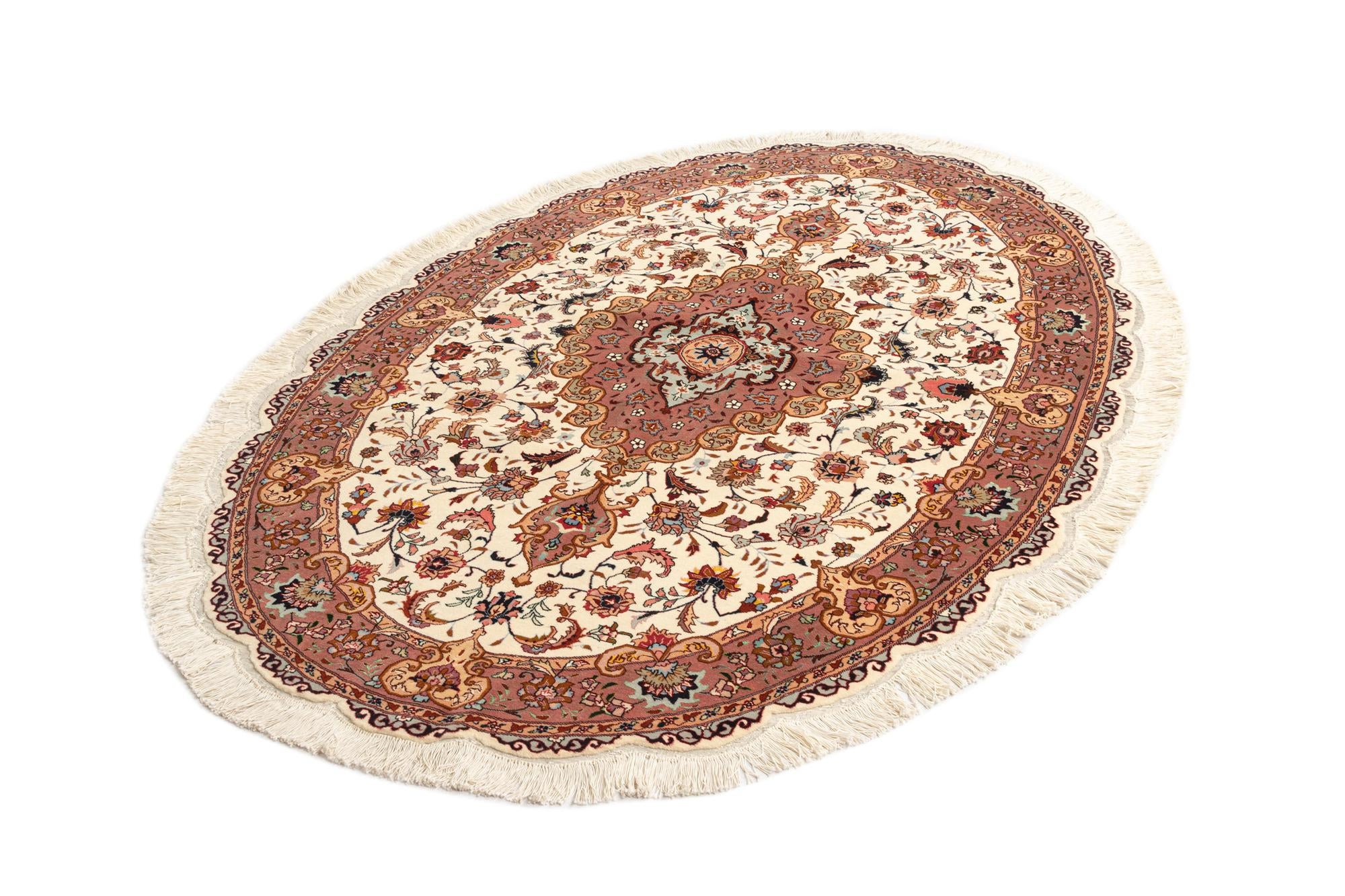 4' 9 x 6' 9 Tabriz Rug