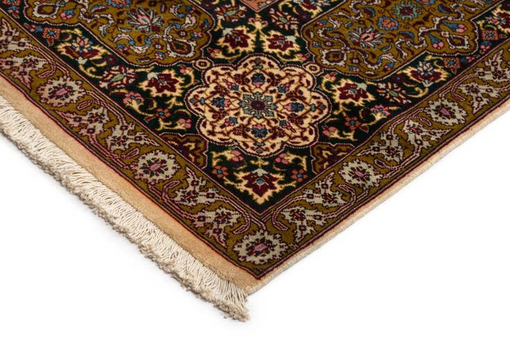 Detail image of 9' 9 x 13' 7 Tabriz Rug